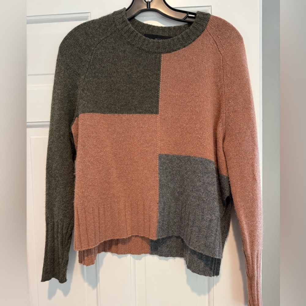 Autumn Cashmere Green and Pink Crew Neck Sweater